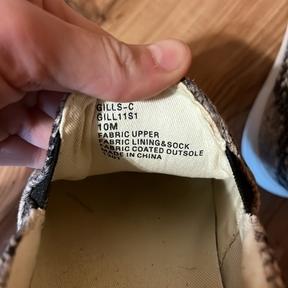 Steve Madden platform slip on
Size 10 - Picture 6 of 6